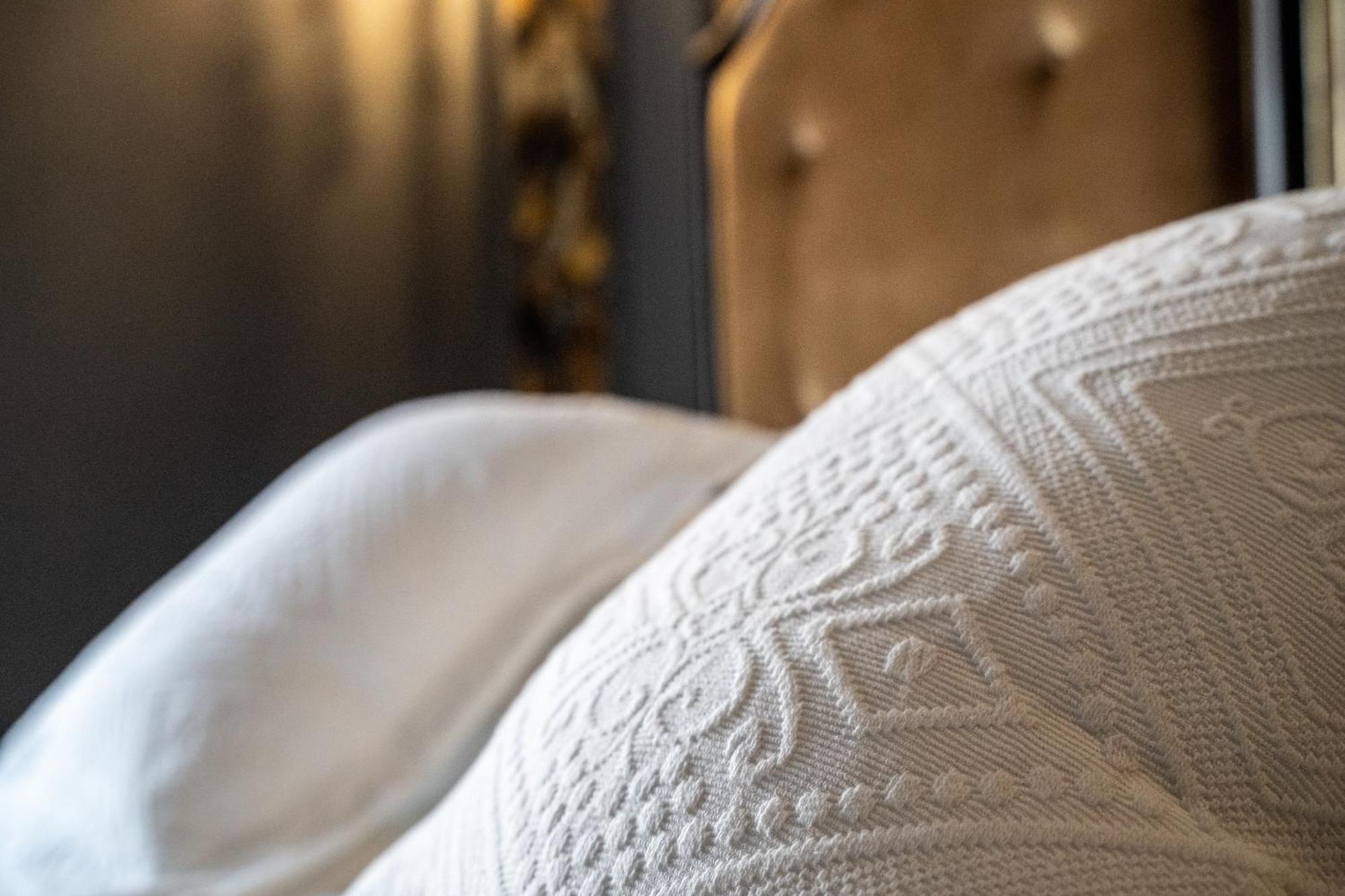 Residenze Carlo Alberto - Boutique Apartment เวโรนา ภายนอก รูปภาพ