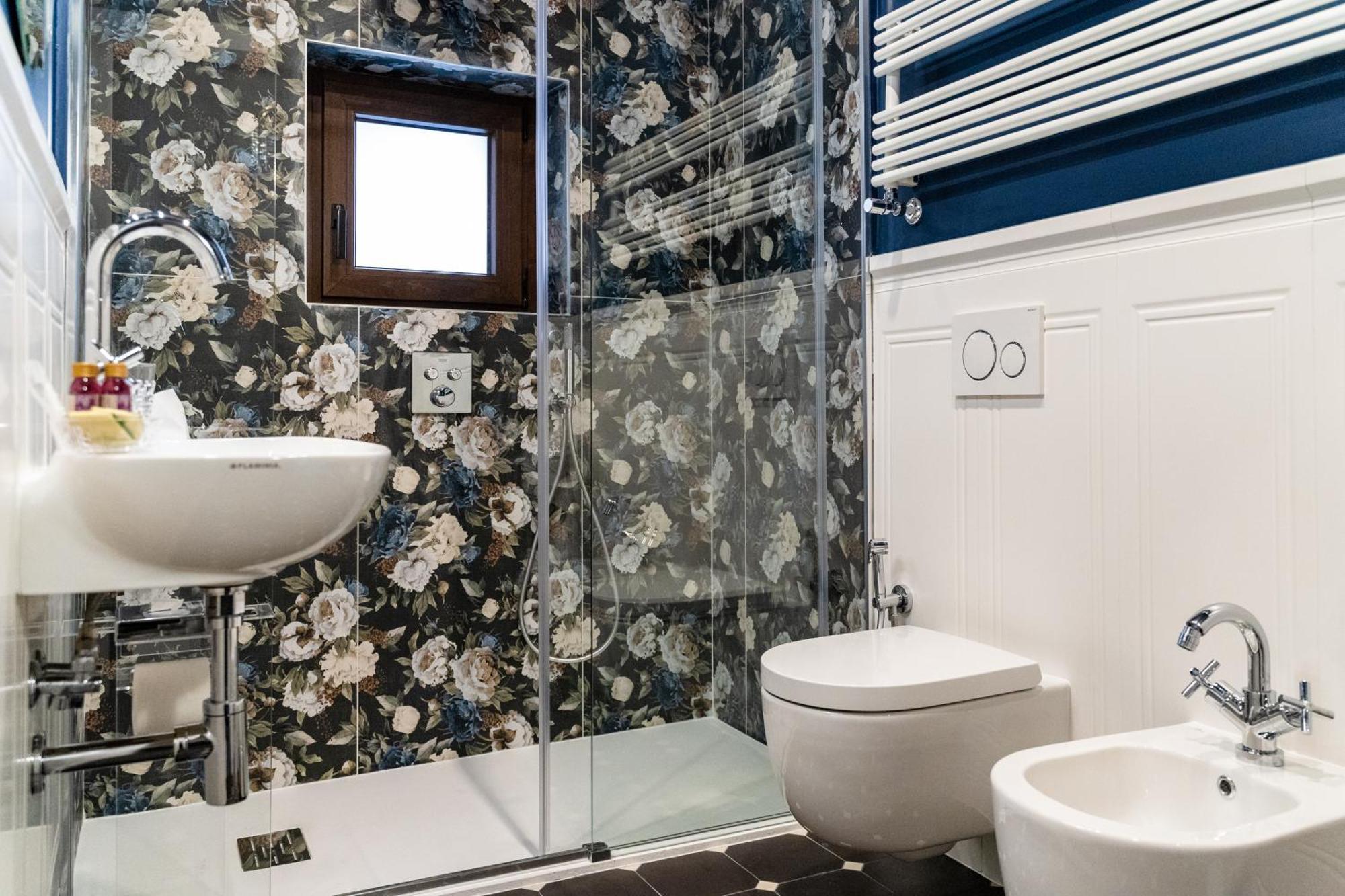 Residenze Carlo Alberto - Boutique Apartment เวโรนา ภายนอก รูปภาพ