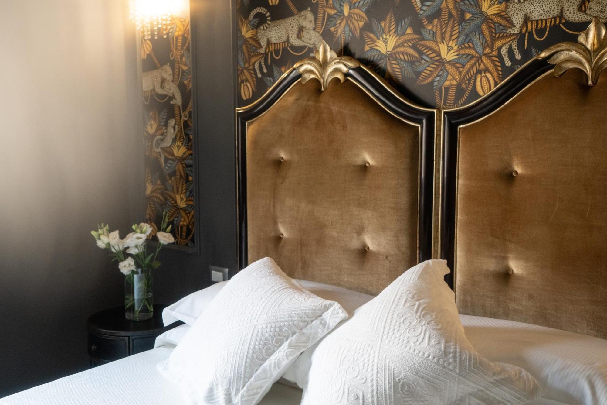 Residenze Carlo Alberto - Boutique Apartment เวโรนา ภายนอก รูปภาพ
